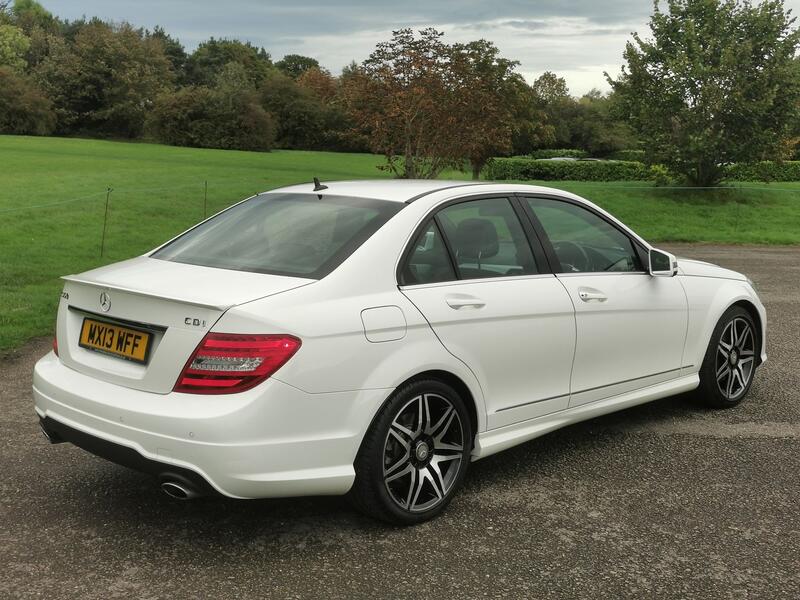 MERCEDES-BENZ C CLASS 3.0 C350 CDI V6 BlueEfficiency AMG Sport Plus G-Tronic+ ss 4dr 2013