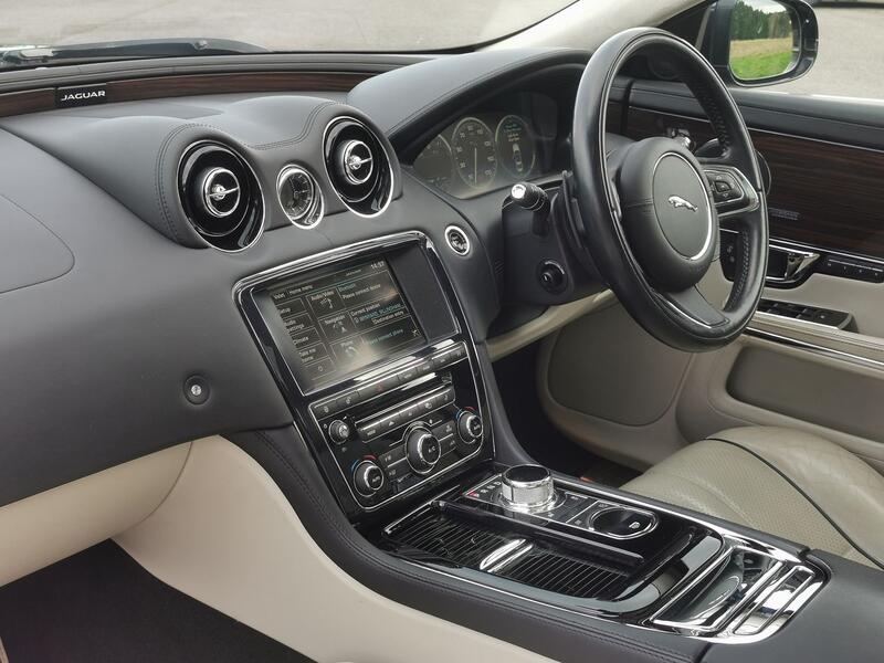 JAGUAR XJ 3.0 d V6 Portfolio  2013