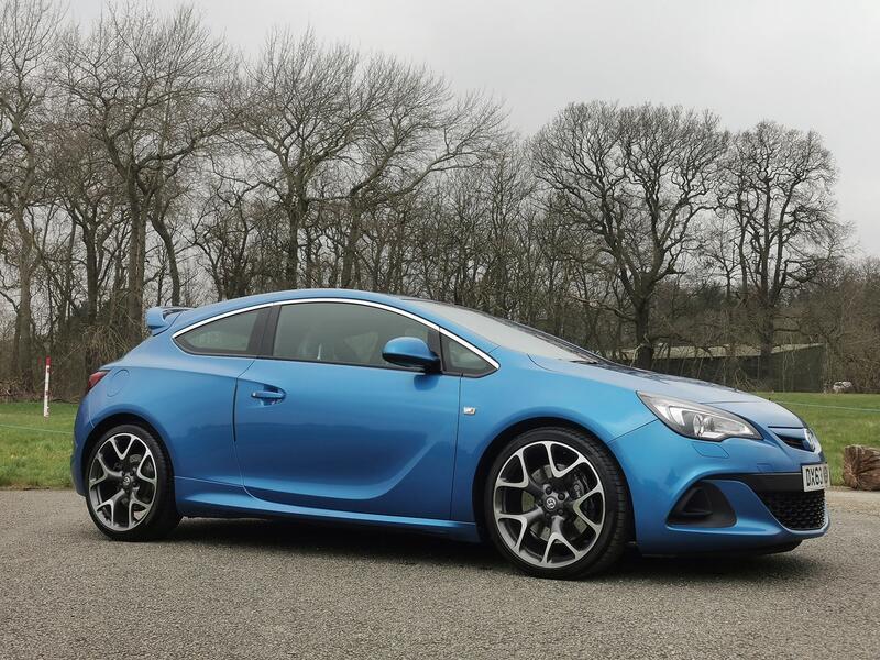 VAUXHALL ASTRA GTC 2.0 T VXR  2013