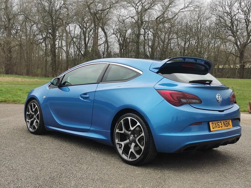 VAUXHALL ASTRA GTC 2.0 T VXR  2013