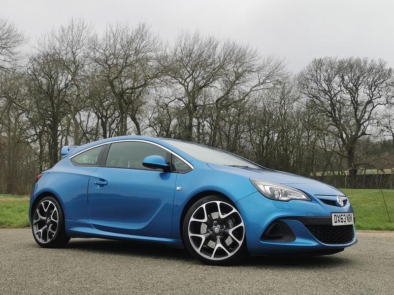 VAUXHALL ASTRA GTC 2.0 T VXR  2013