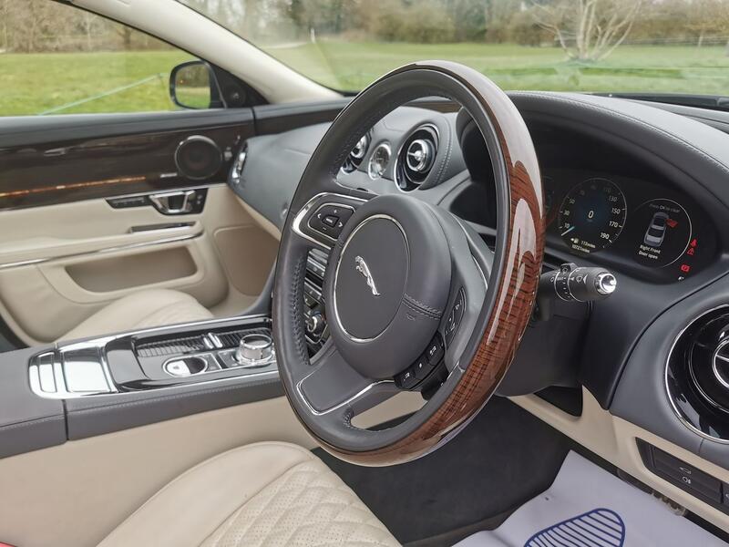 JAGUAR XJ 3.0 d V6 Autobiography  2016