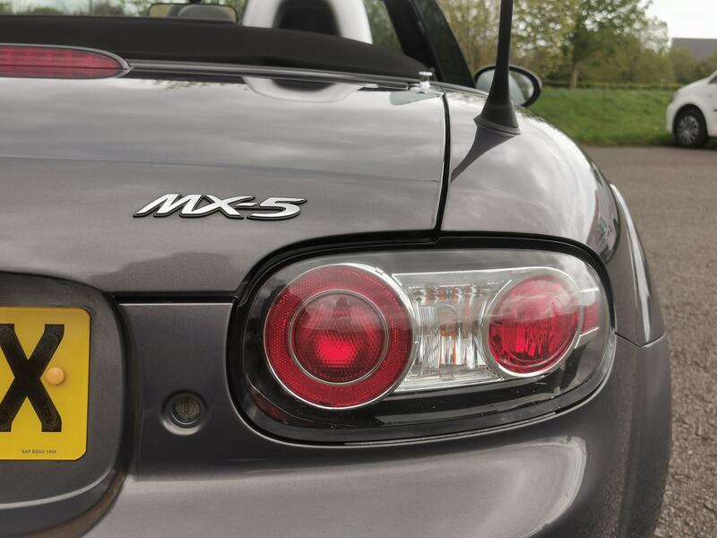 MAZDA MX-5 2.0 i Sport 2006