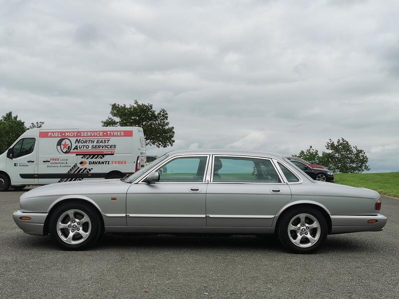 JAGUAR XJ 4.0 Sovereign 2000