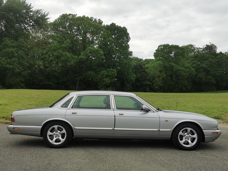 JAGUAR XJ 4.0 Sovereign 2000