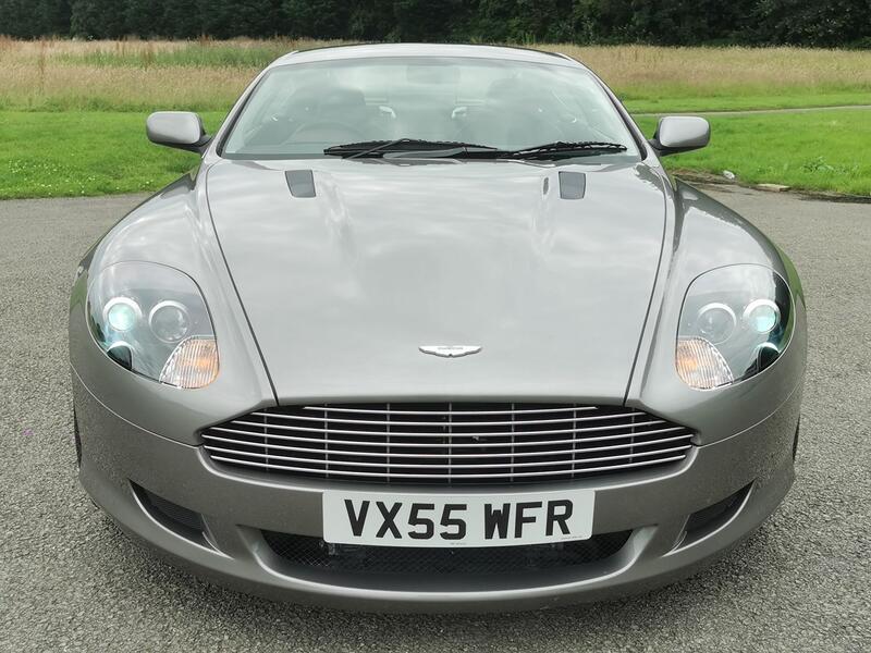 ASTON MARTIN DB9 5.9 2005