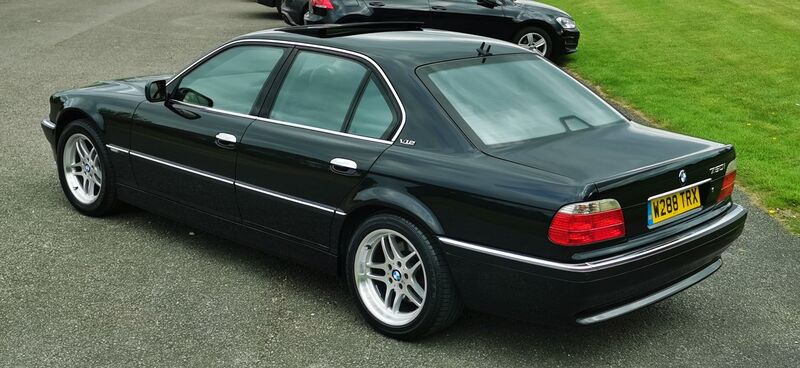 BMW 7 SERIES 750i 5.4 V12 2000