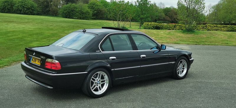 BMW 7 SERIES 750i 5.4 V12 2000