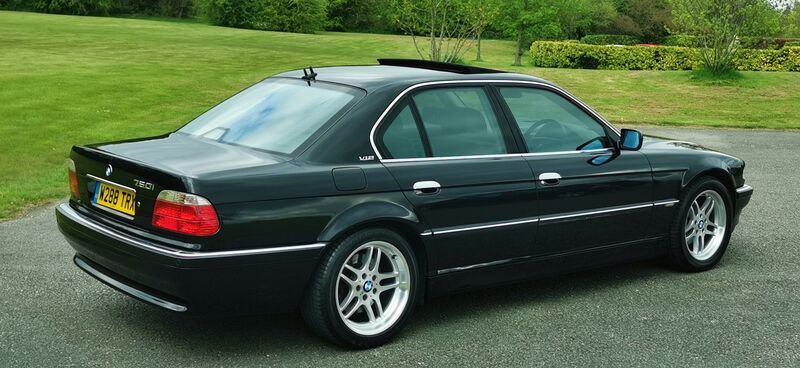 BMW 7 SERIES 750i 5.4 V12 2000