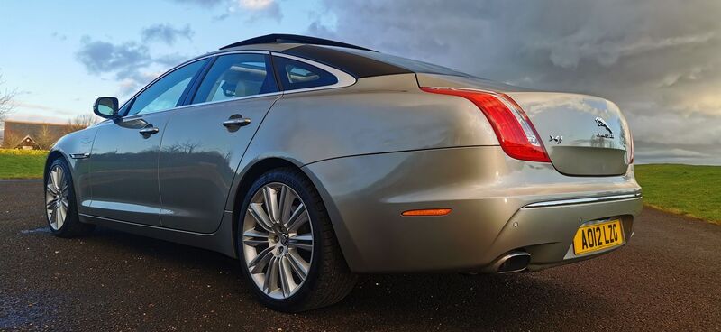 JAGUAR XJ 3.0d V6 Portfolio Auto 4dr 2012