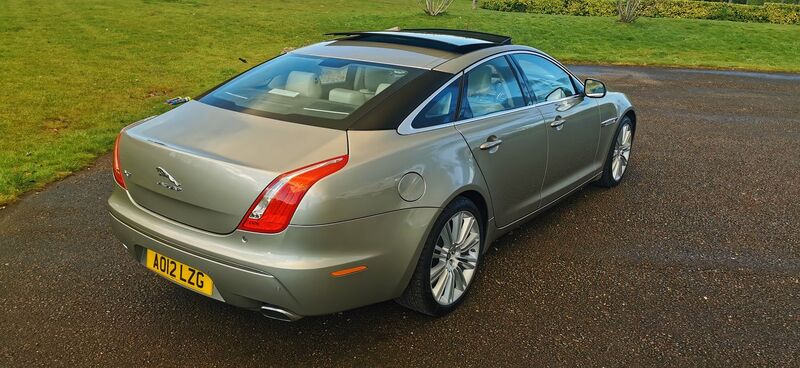 JAGUAR XJ 3.0d V6 Portfolio Auto 4dr 2012