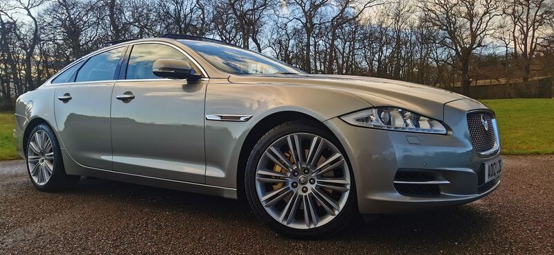 JAGUAR XJ 3.0d V6 Portfolio Auto 4dr 2012