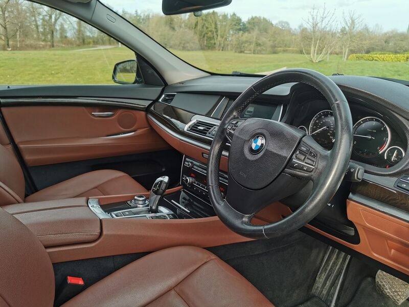 BMW 5 SERIES Gran Turismo 2.0 520d SE GT Auto ss 5dr 2013