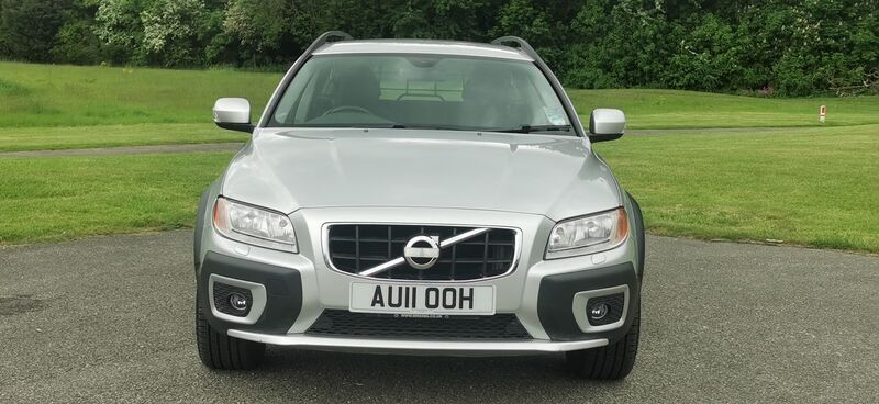 VOLVO XC70 2.4 D5 SE Geartronic AWD 5dr 2011