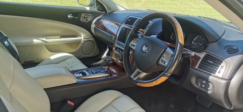 JAGUAR XK 4.2 V8 Auto 2dr 2006