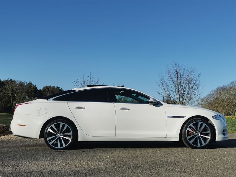 JAGUAR XJ 3.0d V6 Portfolio Auto 4dr 2012