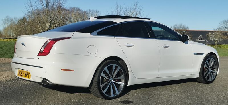 JAGUAR XJ 3.0d V6 Portfolio Auto 4dr 2012