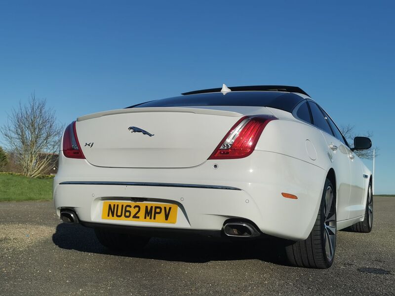 JAGUAR XJ 3.0d V6 Portfolio Auto 4dr 2012