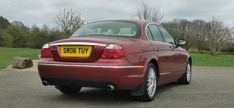 JAGUAR S-TYPE 2.7D V6 SE 4dr 2006