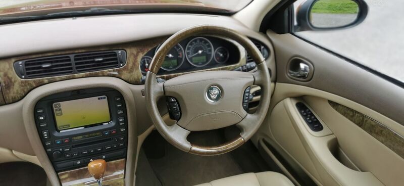 JAGUAR S-TYPE 2.7D V6 SE 4dr 2006