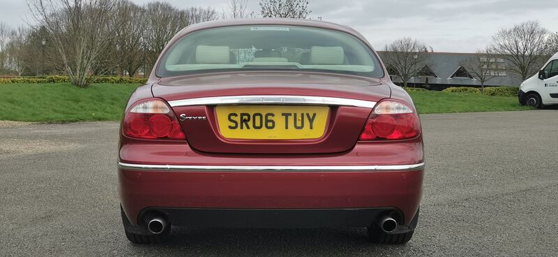 JAGUAR S-TYPE 2.7D V6 SE 4dr 2006