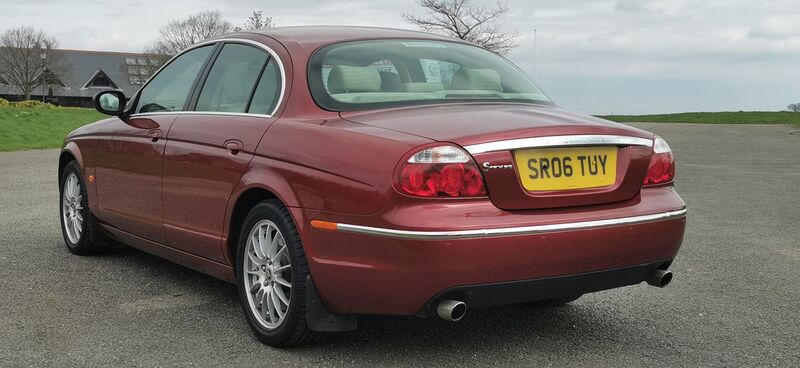 JAGUAR S-TYPE 2.7D V6 SE 4dr 2006