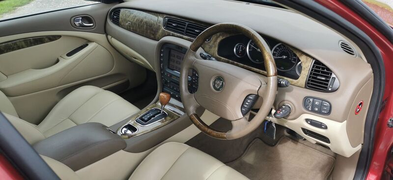 JAGUAR S-TYPE 2.7D V6 SE 4dr 2006