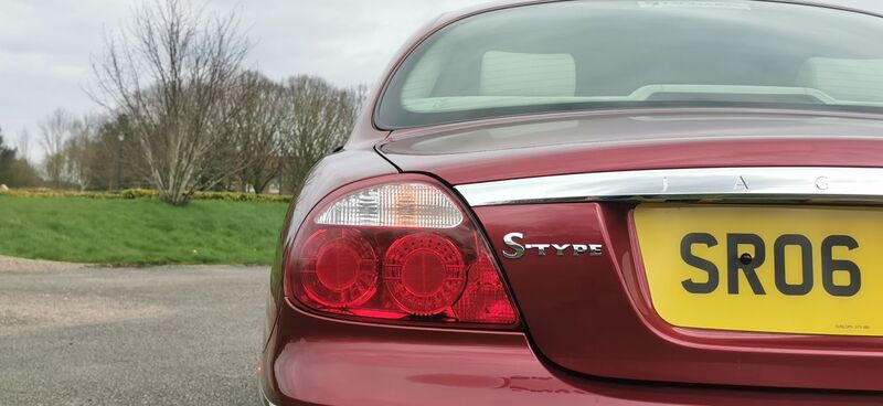 JAGUAR S-TYPE 2.7D V6 SE 4dr 2006