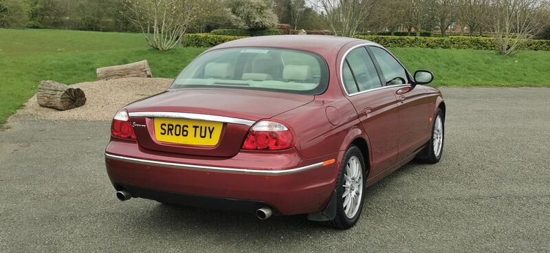 JAGUAR S-TYPE 2.7D V6 SE 4dr 2006