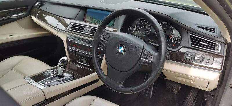 BMW 7 SERIES 3.0 730d SE Luxury Edition Auto Euro 5 4dr 2011