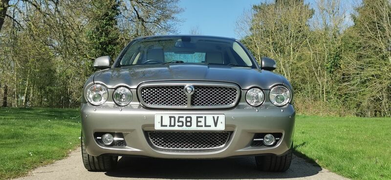 JAGUAR XJ 2.7 TDVi Sovereign 4dr 2008