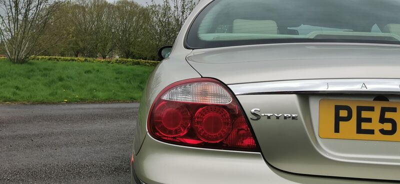 JAGUAR S-TYPE 2.7D V6 SE 4dr 2007