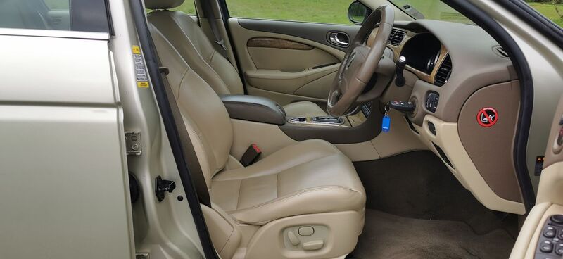 JAGUAR S-TYPE 2.7D V6 SE 4dr 2007