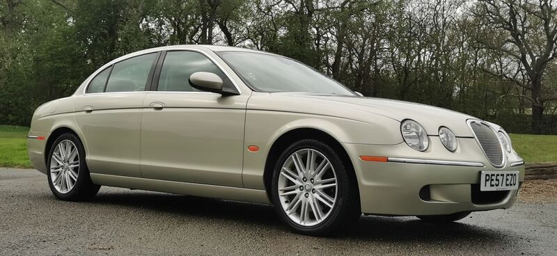 JAGUAR S-TYPE 2.7D V6 SE 4dr 2007