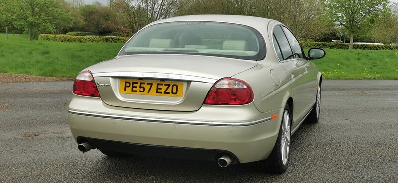 JAGUAR S-TYPE 2.7D V6 SE 4dr 2007