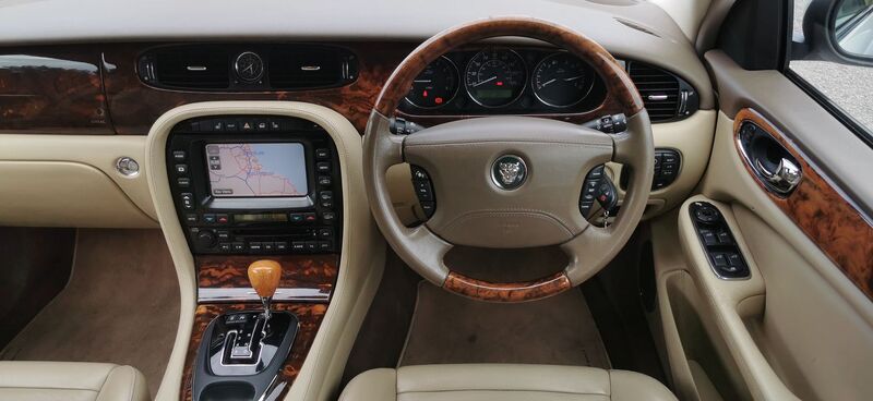 JAGUAR XJ XJ6 3.0 SE 4dr 2004