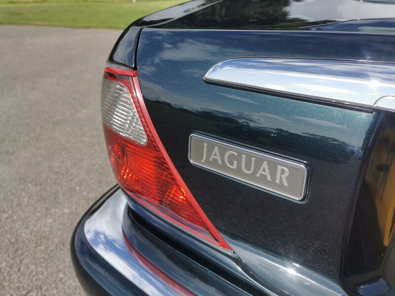 JAGUAR XJ 3.2 V8 XJ8 4dr Saloon Auto 1998