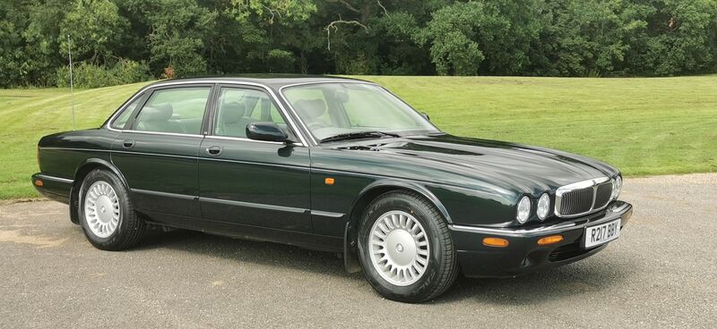 JAGUAR XJ 3.2 V8 XJ8 4dr Saloon Auto 1998