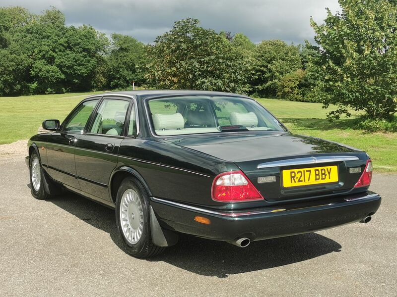 JAGUAR XJ 3.2 V8 XJ8 4dr Saloon Auto 1998