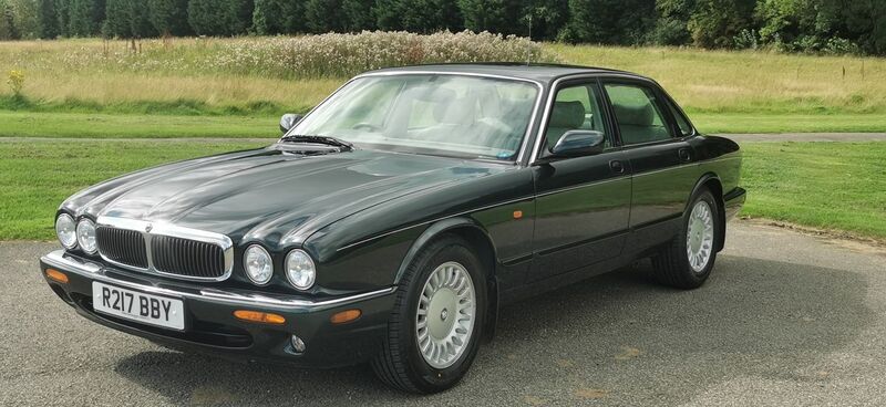 JAGUAR XJ 3.2 V8 XJ8 4dr Saloon Auto 1998