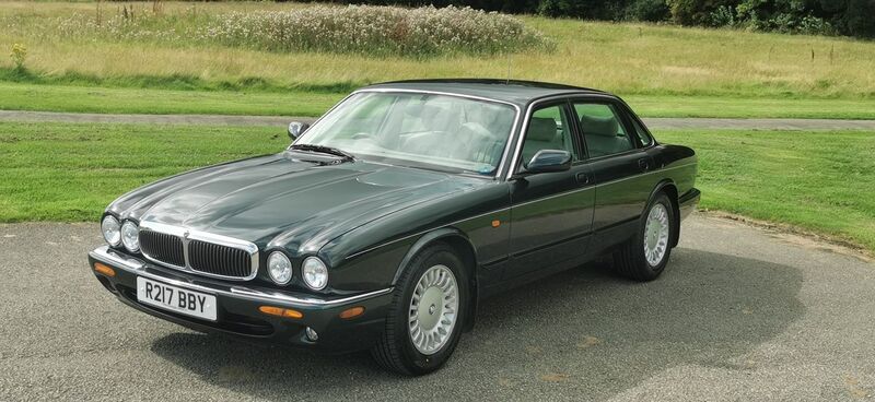 JAGUAR XJ 3.2 V8 XJ8 4dr Saloon Auto 1998