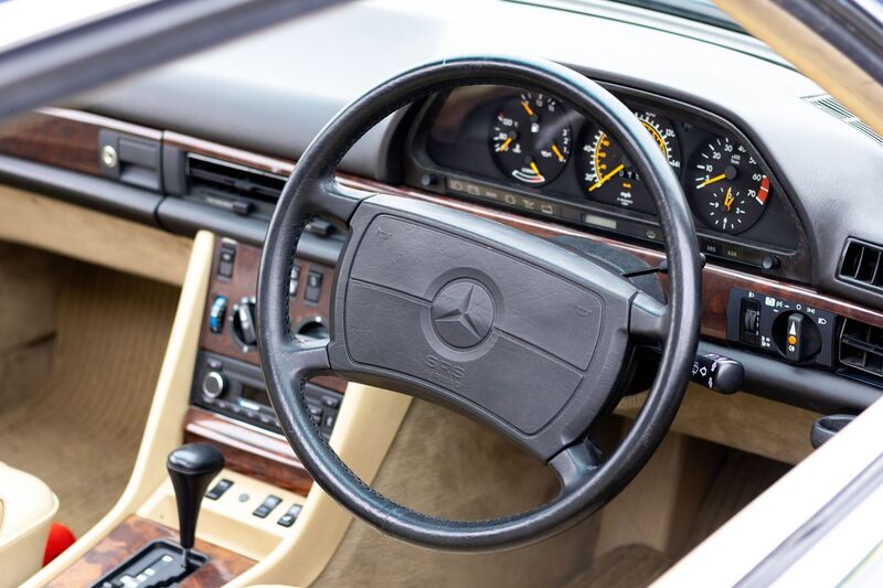 MERCEDES-BENZ SEC SERIES C126 560 SEC Flagship Coupe 2dr 1990