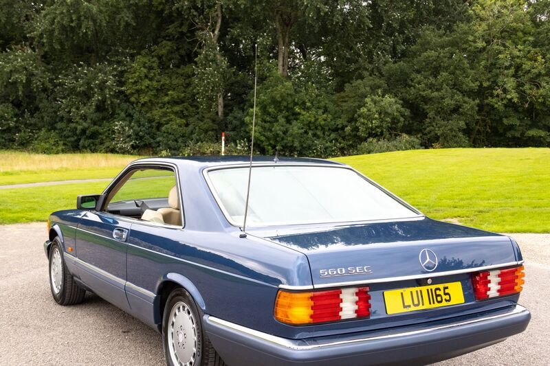 MERCEDES-BENZ SEC SERIES C126 560 SEC Flagship Coupe 2dr 1990