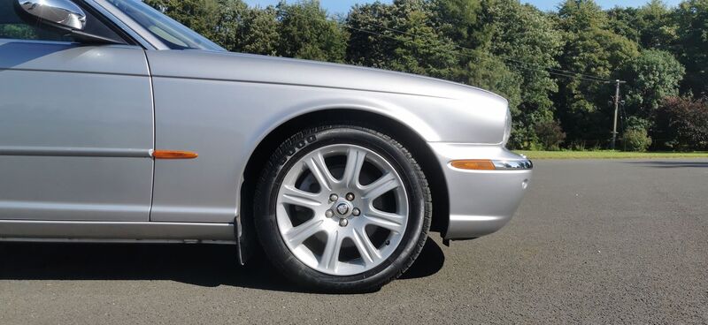 JAGUAR XJ 3.0 SE 4dr 2004