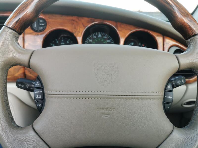 JAGUAR XK8 4.2 2dr Convertible Auto 2004